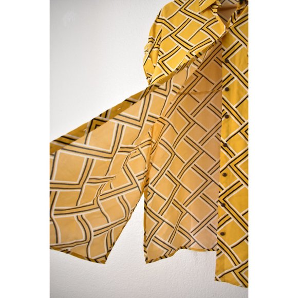 Como Vintage Printed Short Sleeve Button Front Tunic - Picture 5 of 10